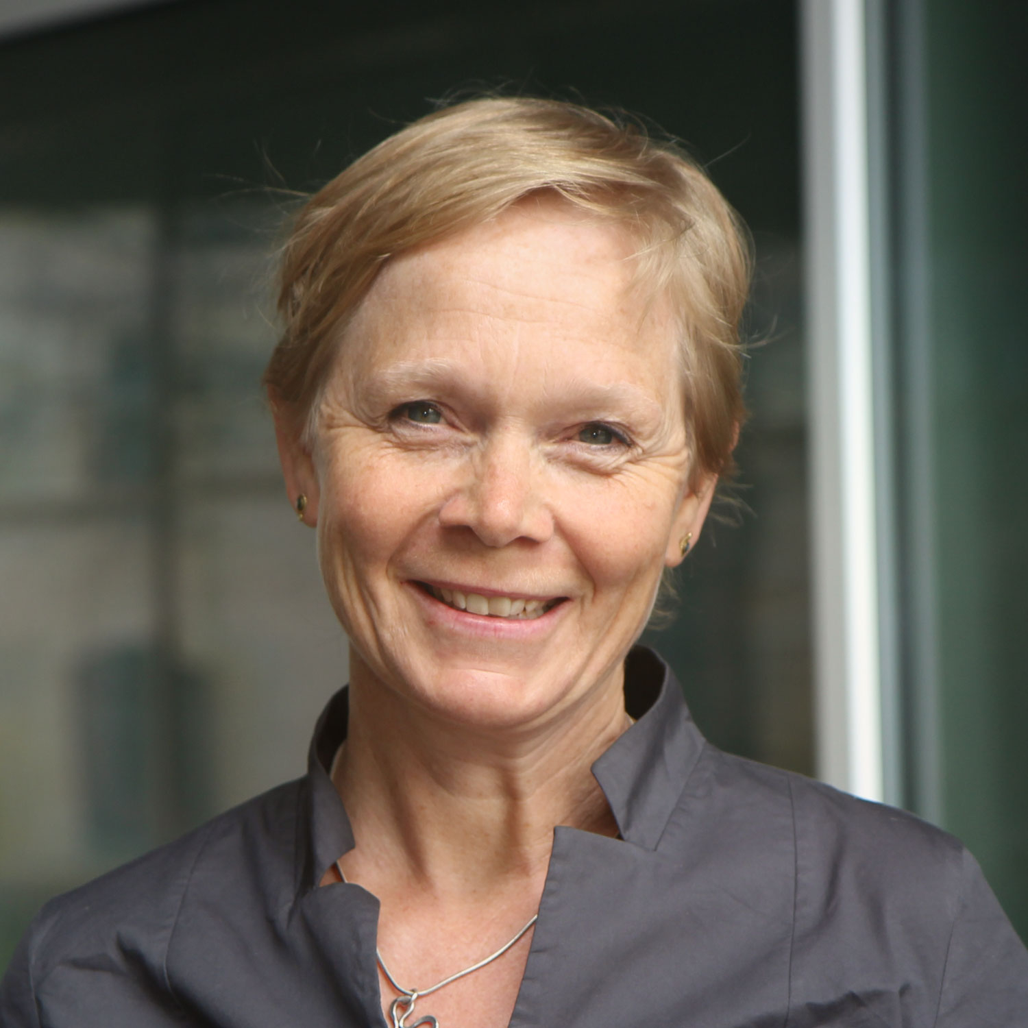 Dr. Petra Holtrup Mostert
